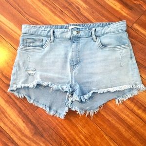 H&M distressed shorts